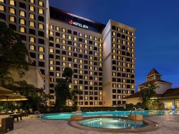 Hotel Jen building